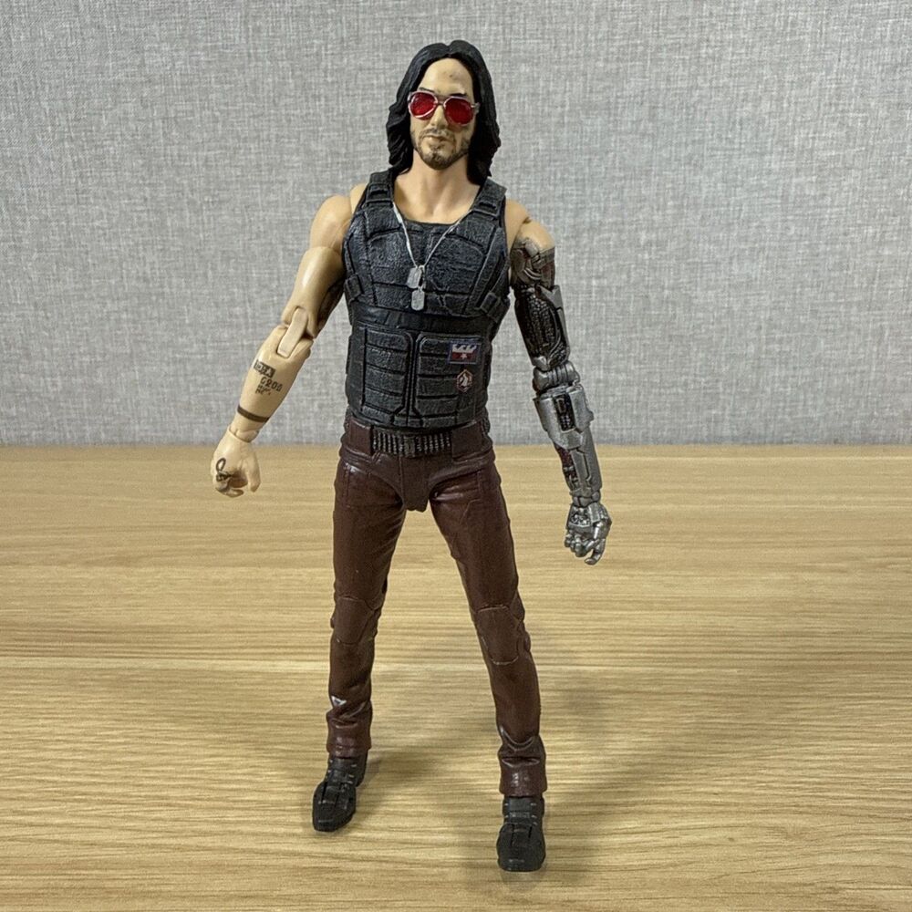 McFarlane Toys Cyberpunk 2077 Johnny Silverhand Action Figure 7in Keanu Reeves